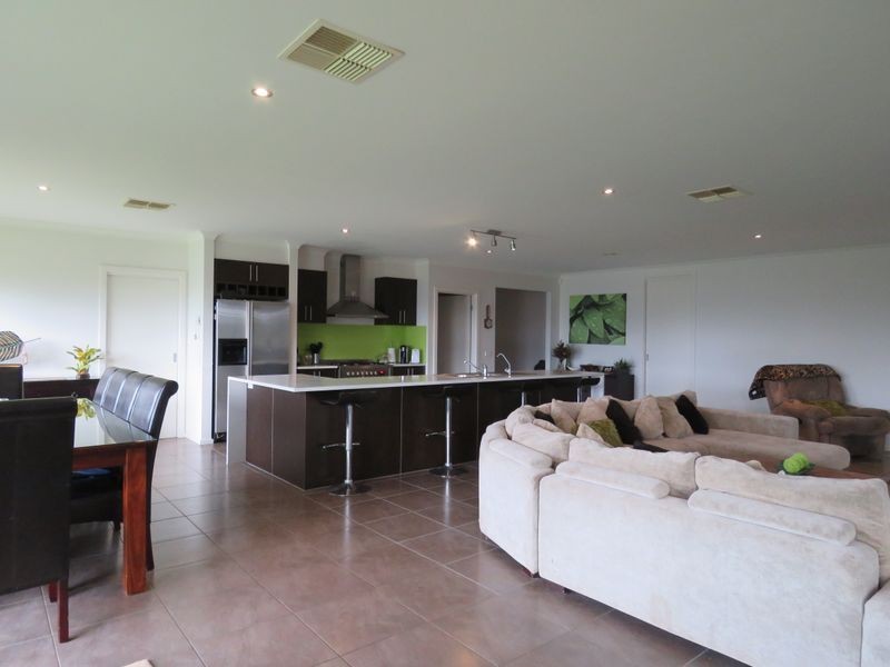 17 Butlers Point Drive, Newlands Arm VIC 3875