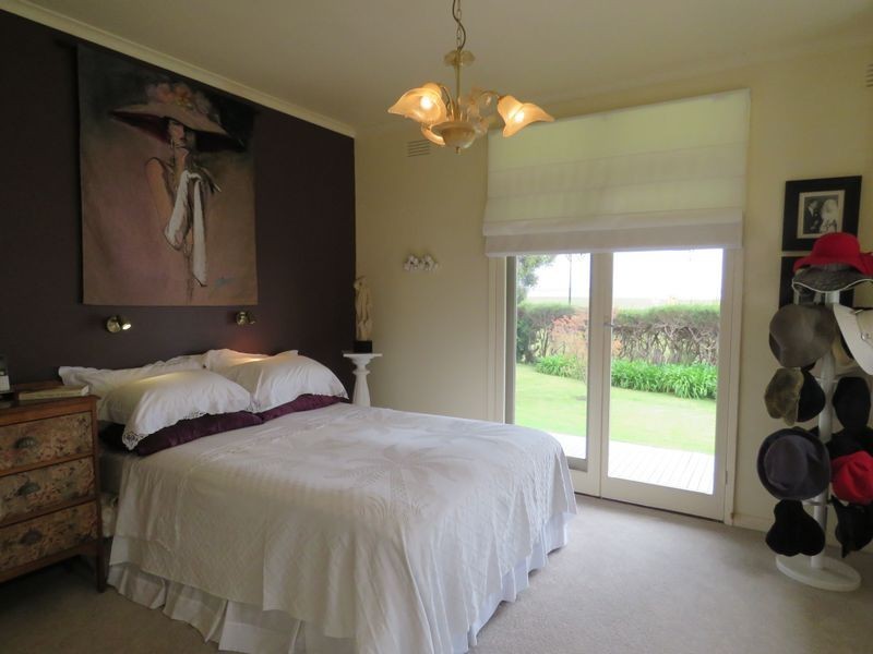 17 Seagreen Close, Eagle Point VIC 3878