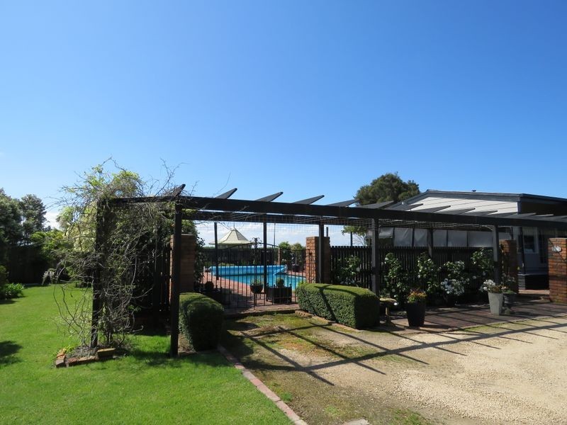 17 Seagreen Close, Eagle Point VIC 3878
