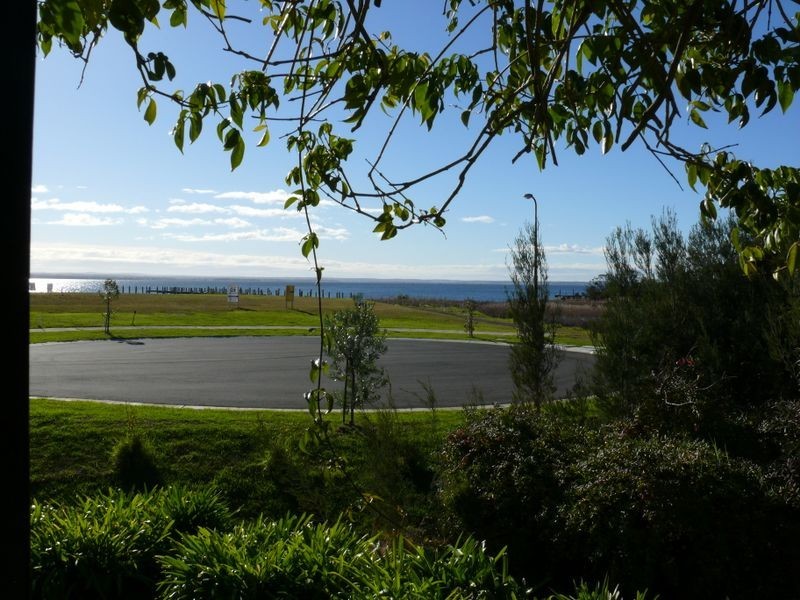 17 Seagreen Close, Eagle Point VIC 3878