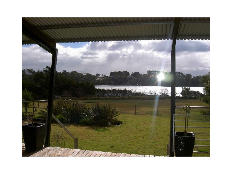 25 Mallard Close, Newlands Arm VIC 3875