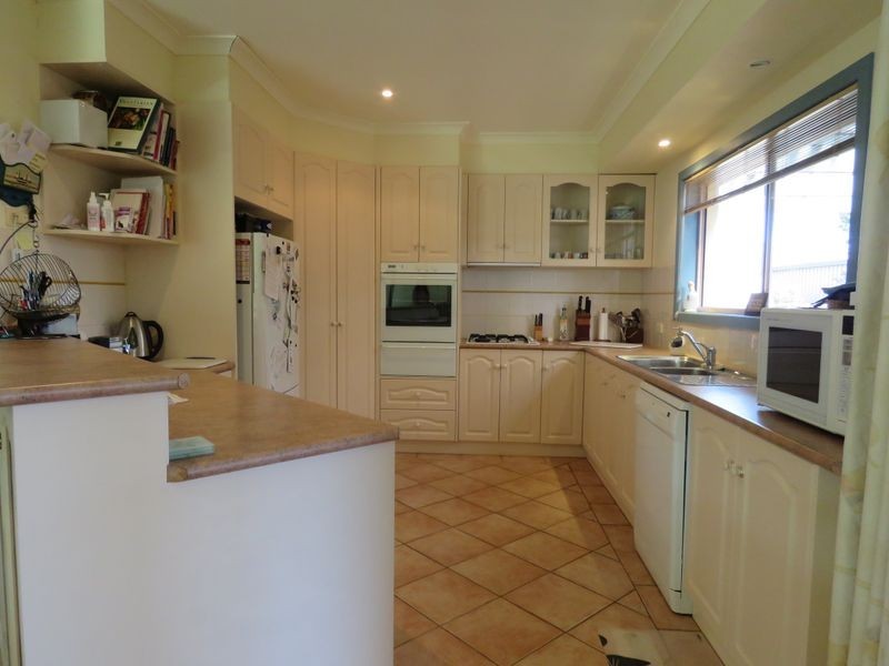 18 Waterloo Court, Paynesville VIC 3880