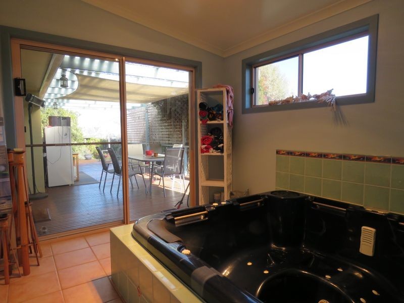 18 Waterloo Court, Paynesville VIC 3880
