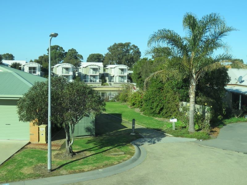 18 Waterloo Court, Paynesville VIC 3880