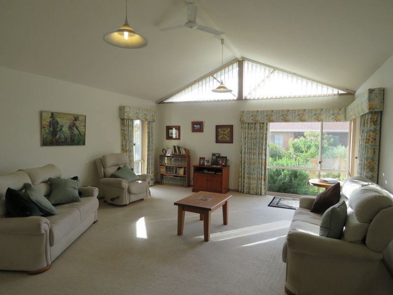 13 Schooner Terrace, Paynesville VIC 3880