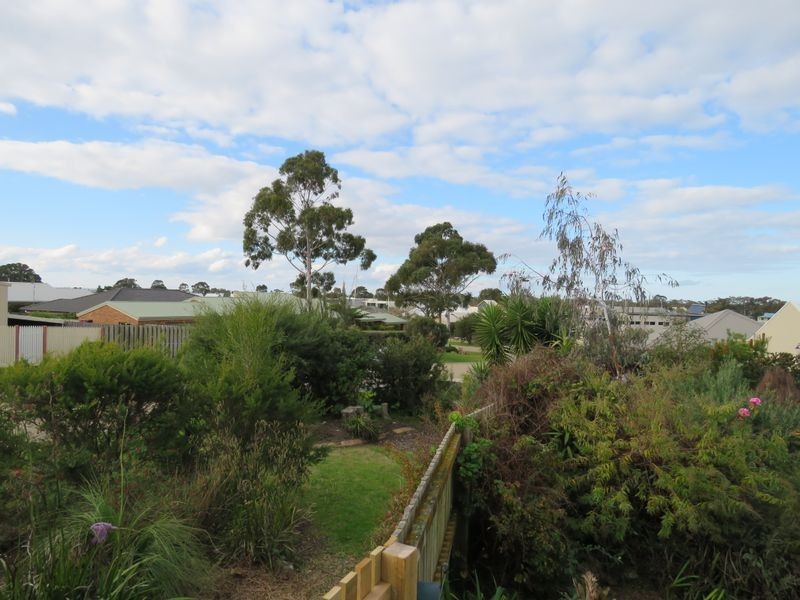 13 Schooner Terrace, Paynesville VIC 3880