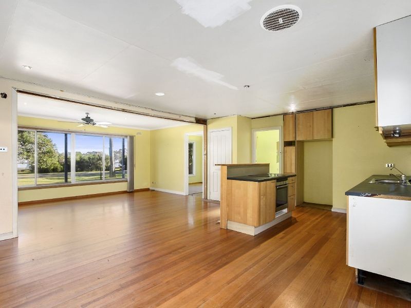 53 Fourth Avenue, Raymond Island VIC 3880