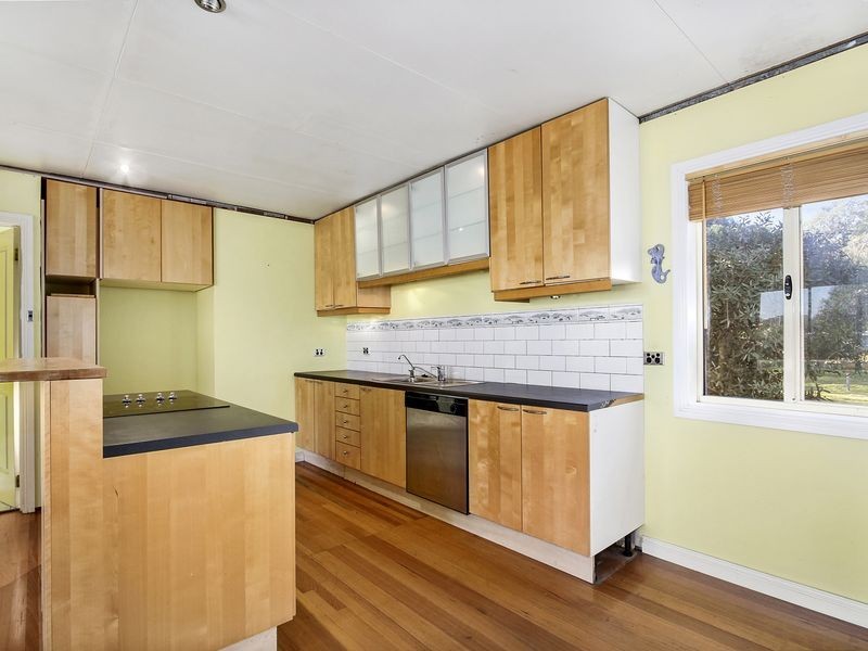 53 Fourth Avenue, Raymond Island VIC 3880