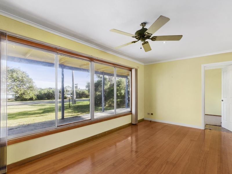 53 Fourth Avenue, Raymond Island VIC 3880