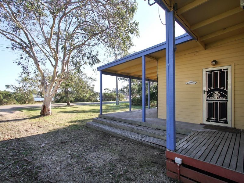 53 Fourth Avenue, Raymond Island VIC 3880