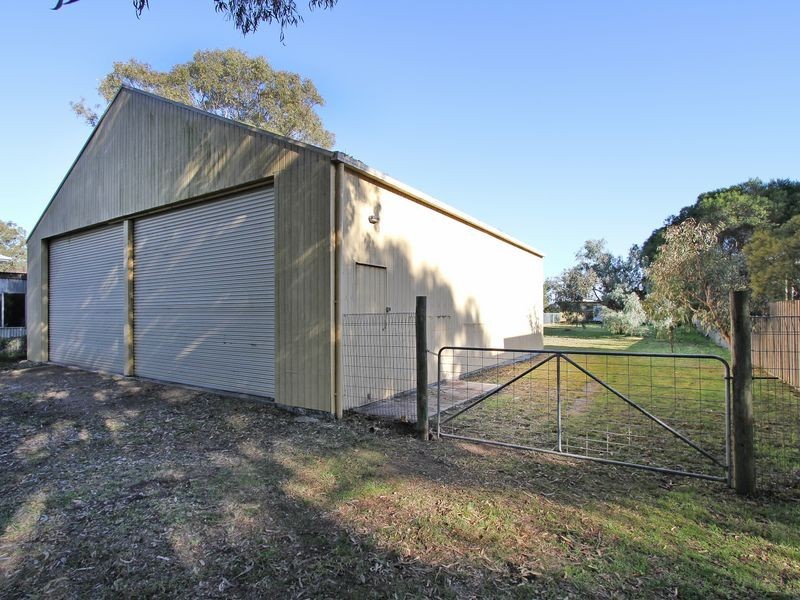53 Fourth Avenue, Raymond Island VIC 3880