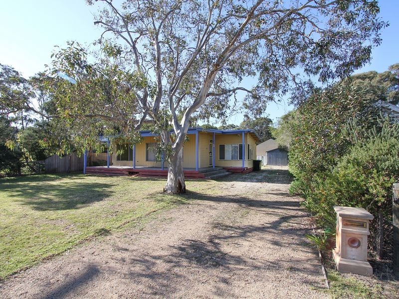 53 Fourth Avenue, Raymond Island VIC 3880