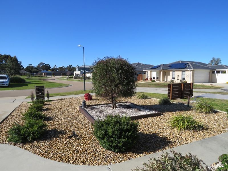 17 The Grange, Paynesville VIC 3880
