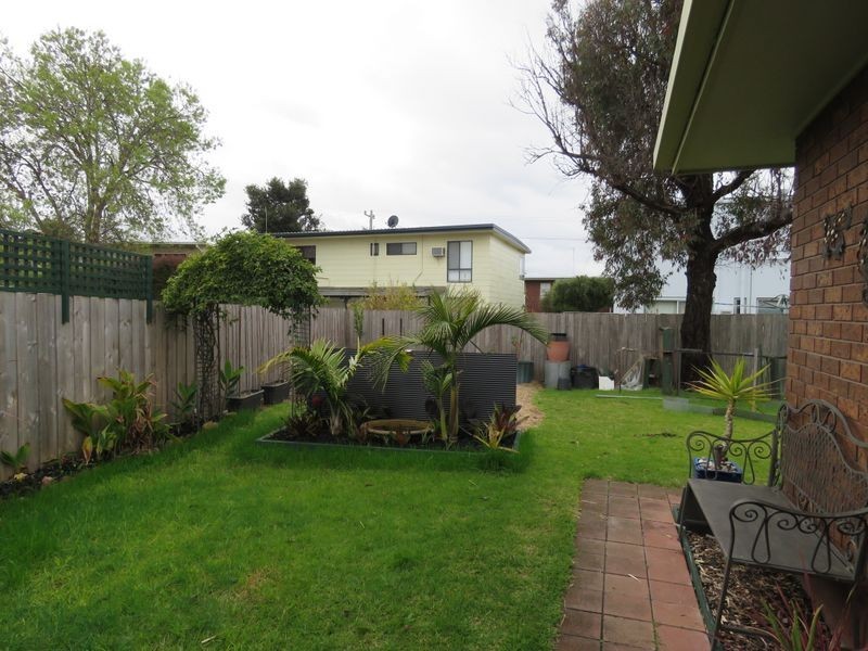 33 McMillan Grove, Paynesville VIC 3880