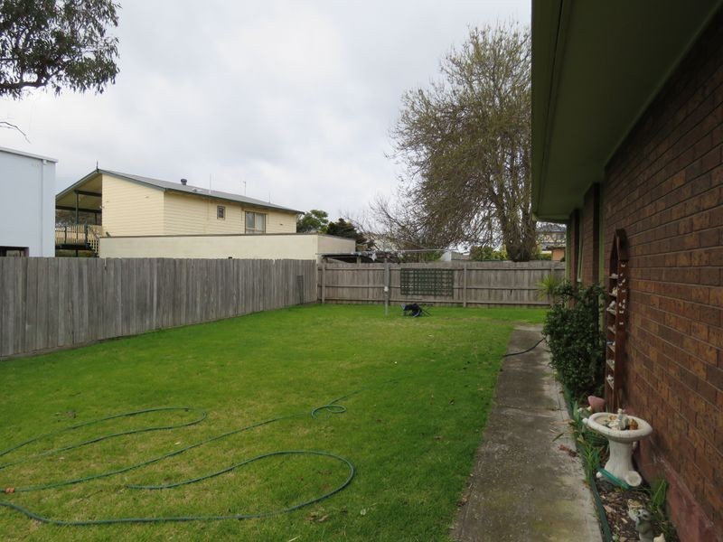 33 McMillan Grove, Paynesville VIC 3880