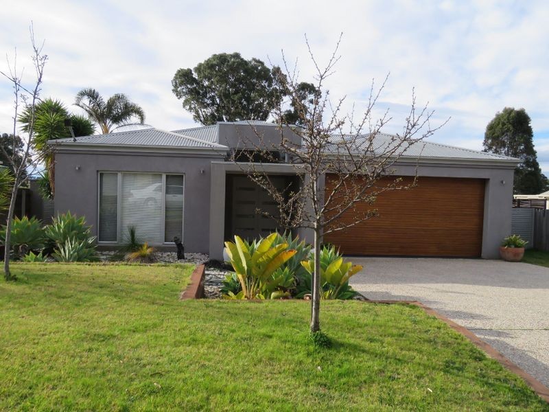 108 Newlands Drive, Paynesville VIC 3880