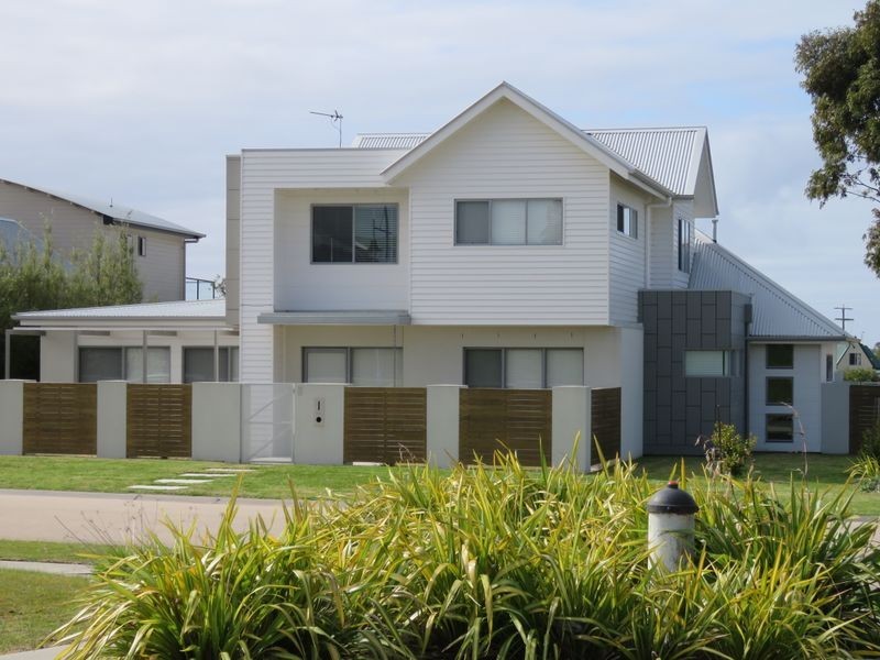 18 Heaths View, Paynesville VIC 3880