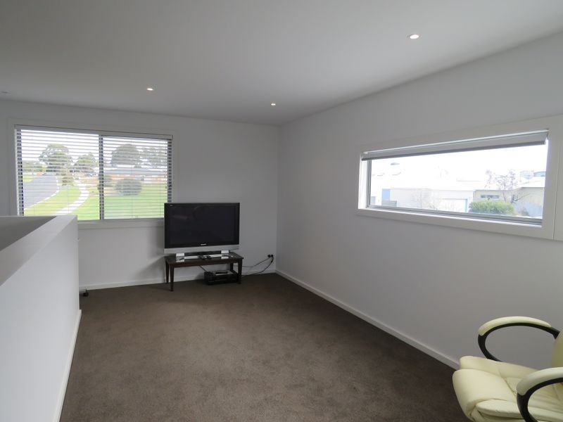 18 Heaths View, Paynesville VIC 3880