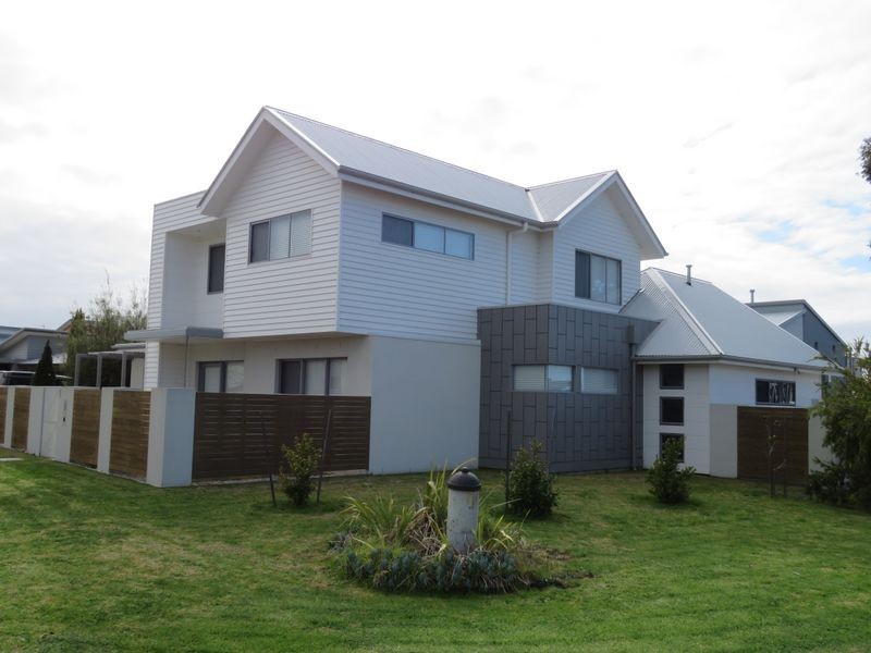 18 Heaths View, Paynesville VIC 3880