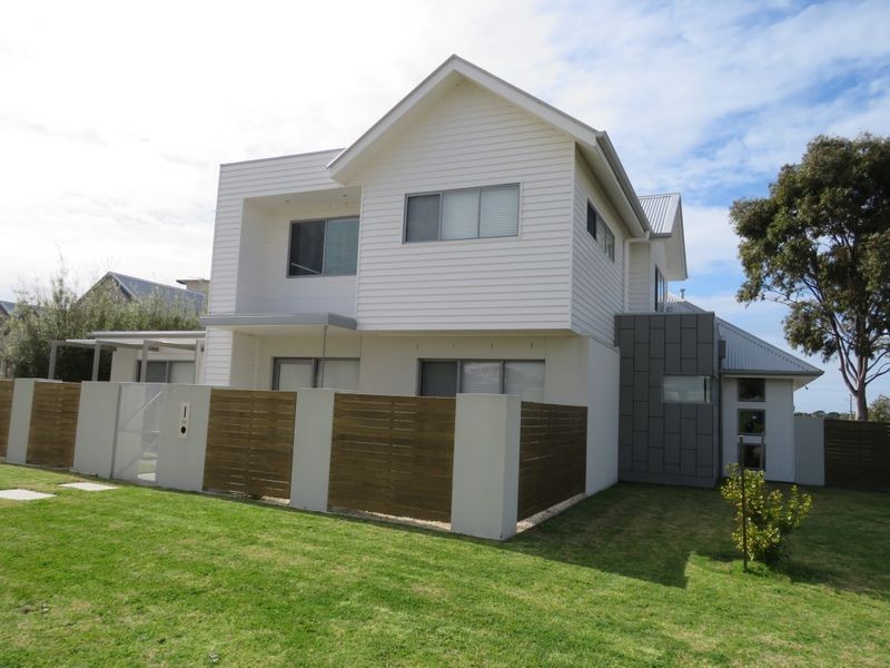 18 Heaths View, Paynesville VIC 3880