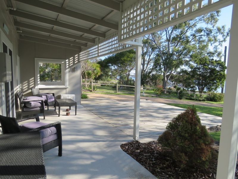 81 Western Boulevard, Raymond Island VIC 3880
