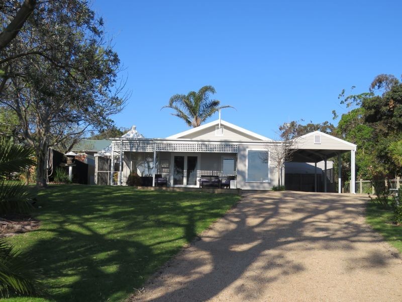 81 Western Boulevard, Raymond Island VIC 3880