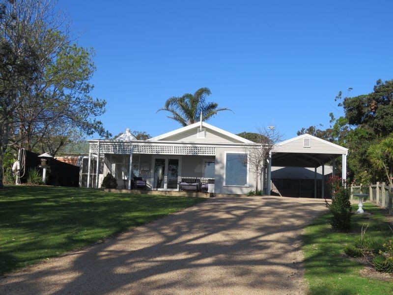 81 Western Boulevard, Raymond Island VIC 3880
