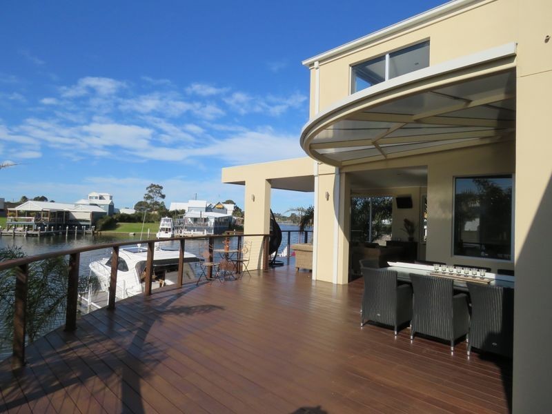 4 Admirals Quay, Paynesville VIC 3880