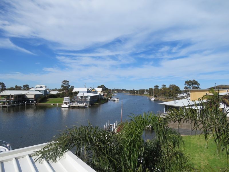 4 Admirals Quay, Paynesville VIC 3880