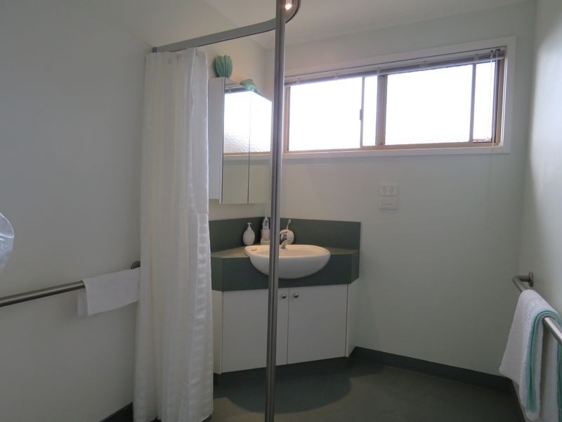 28 Bay Road, Eagle Point VIC 3878