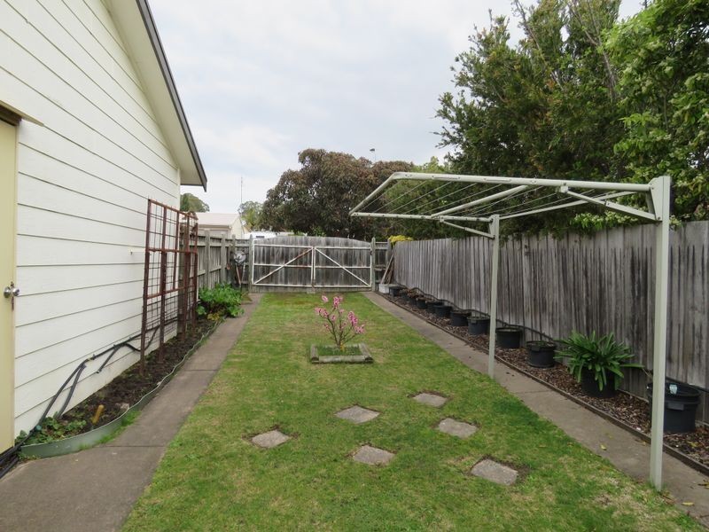 28 Bay Road, Eagle Point VIC 3878
