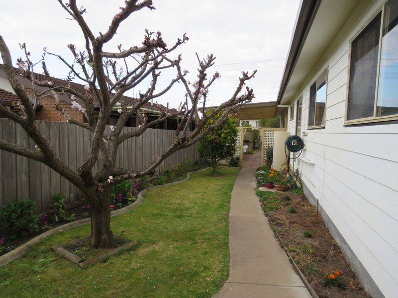 28 Bay Road, Eagle Point VIC 3878