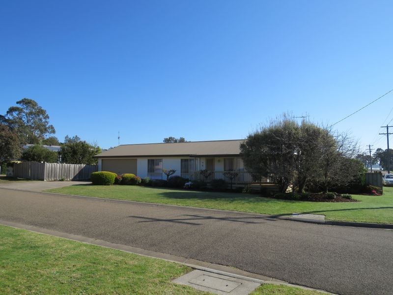 28 Bay Road, Eagle Point VIC 3878