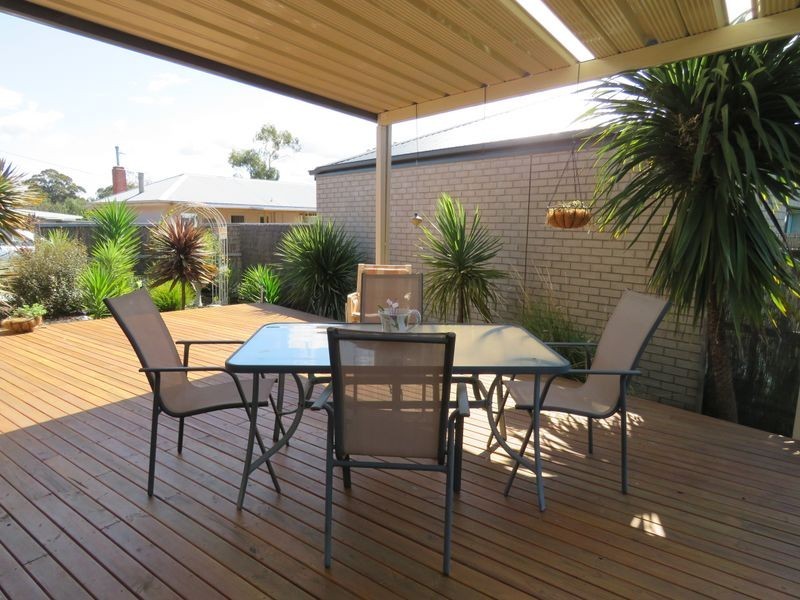 2/30 Toonalook Parade, Paynesville VIC 3880