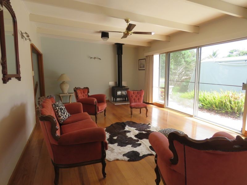 32 Cumming Street, Paynesville VIC 3880