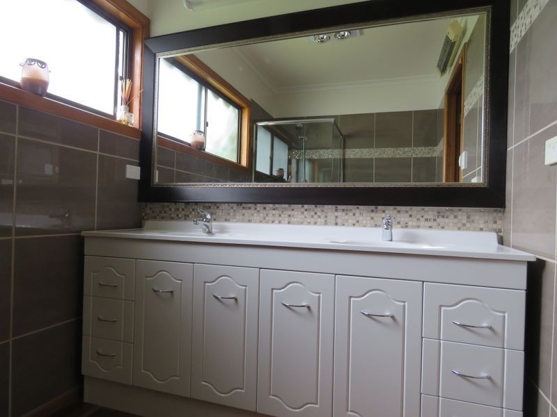 32 Cumming Street, Paynesville VIC 3880