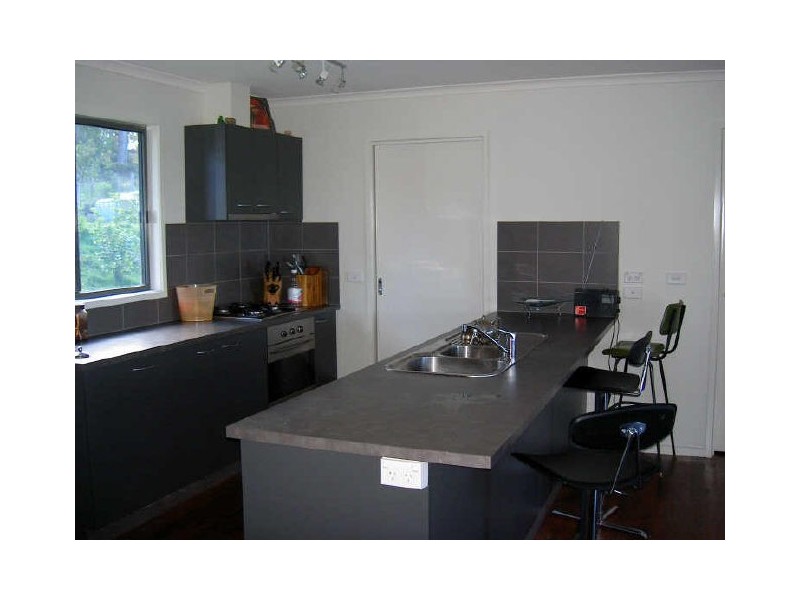 206 Jones Road, Eagle Point VIC 3878