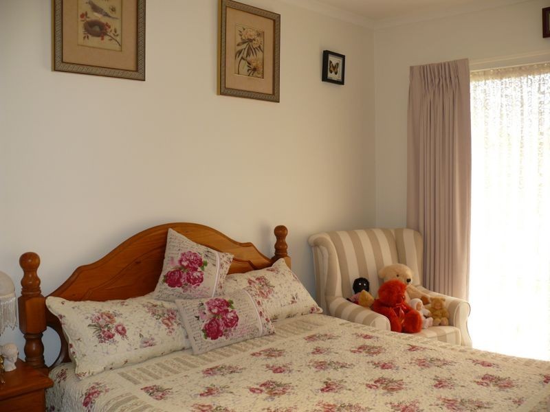 1/30 Toonalook Parade, Paynesville VIC 3880