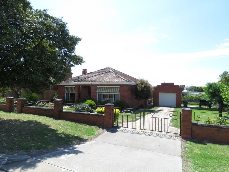 4 Main Road, Paynesville VIC 3880