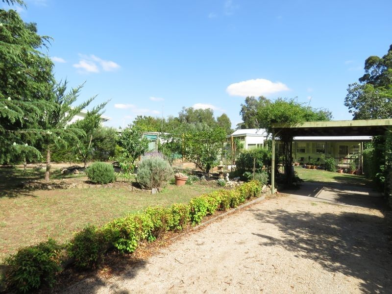 34 Forge Creek Road, Eagle Point VIC 3878