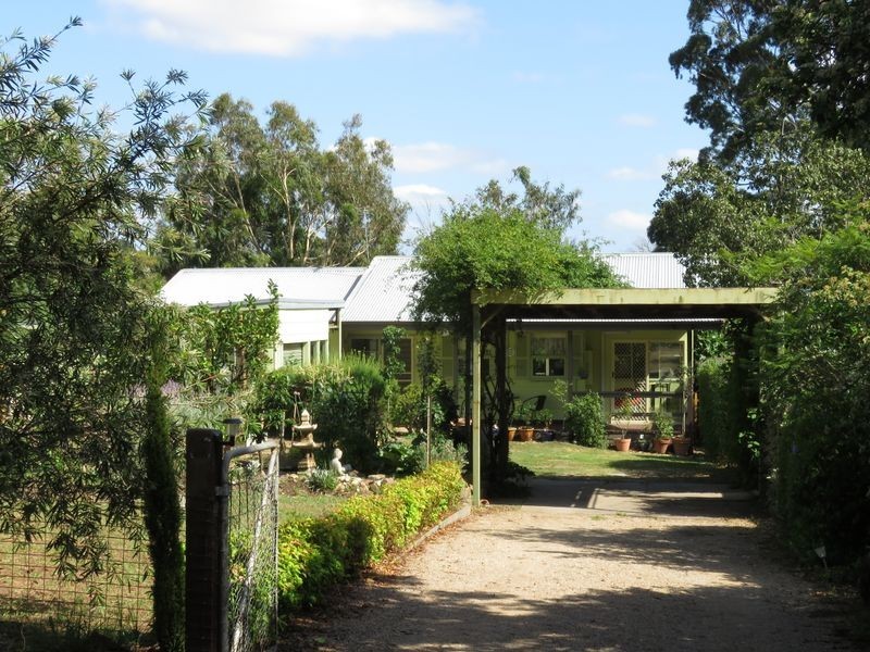 34 Forge Creek Road, Eagle Point VIC 3878