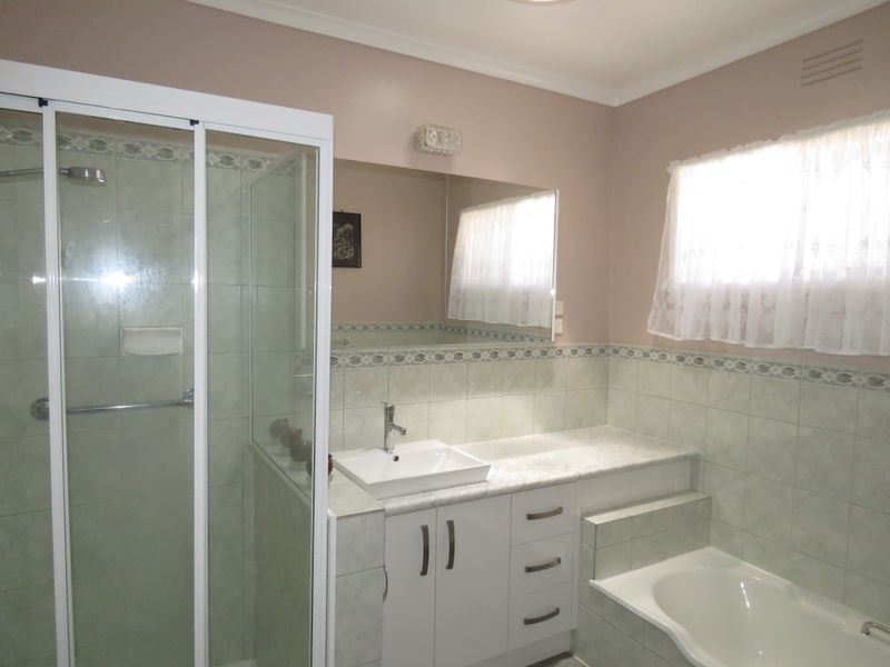 35 School Road, Eagle Point VIC 3878