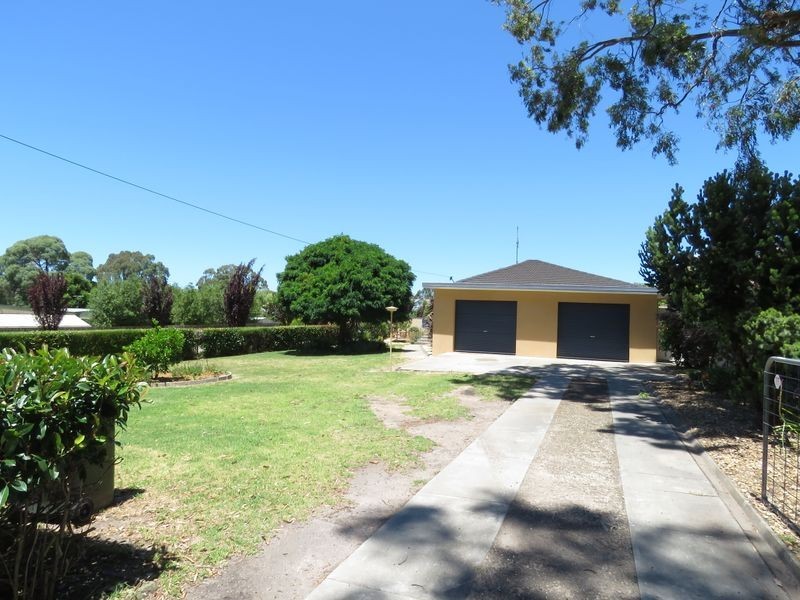 35 School Road, Eagle Point VIC 3878