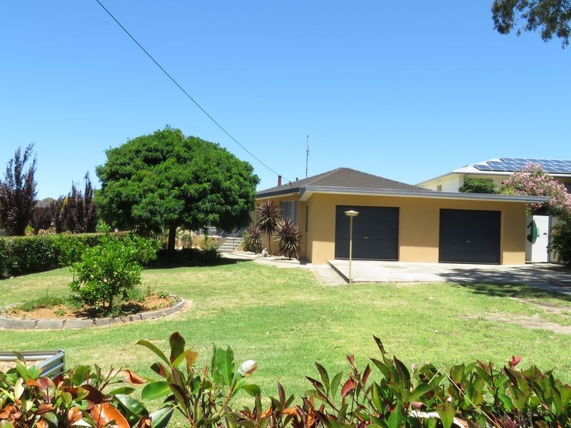 35 School Road, Eagle Point VIC 3878