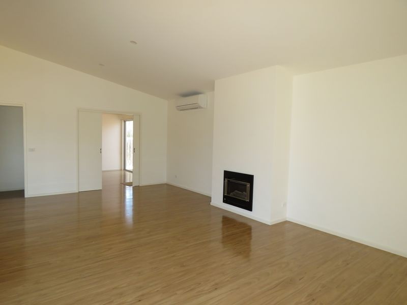 1 Eaton Place, Paynesville VIC 3880