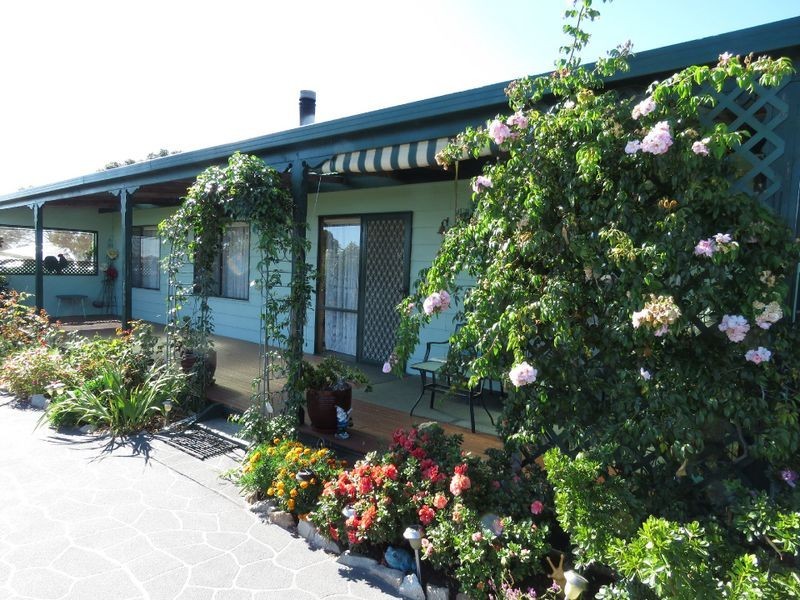 2 Driftwood Court, Newlands Arm VIC 3875