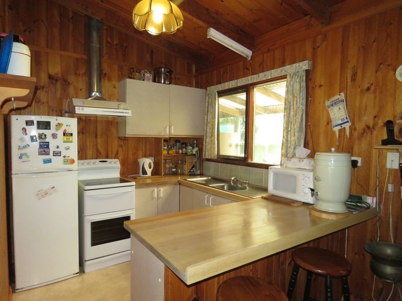 10 White Court, Eagle Point VIC 3878