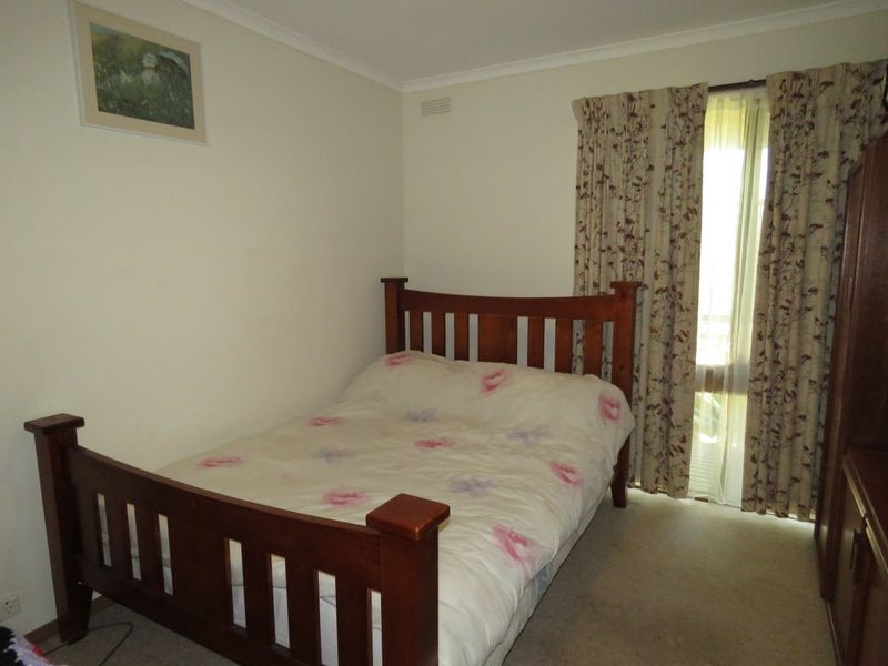 10 White Court, Eagle Point VIC 3878