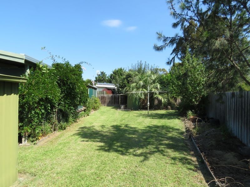 10 White Court, Eagle Point VIC 3878