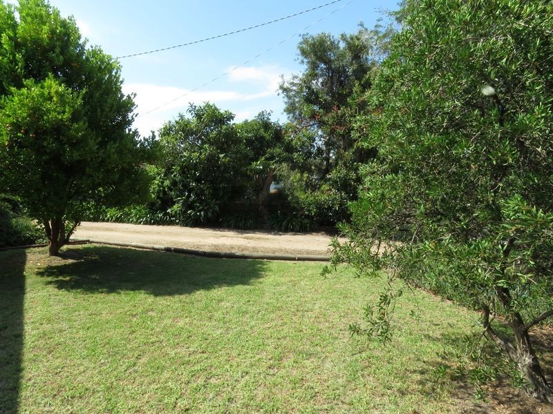 10 White Court, Eagle Point VIC 3878